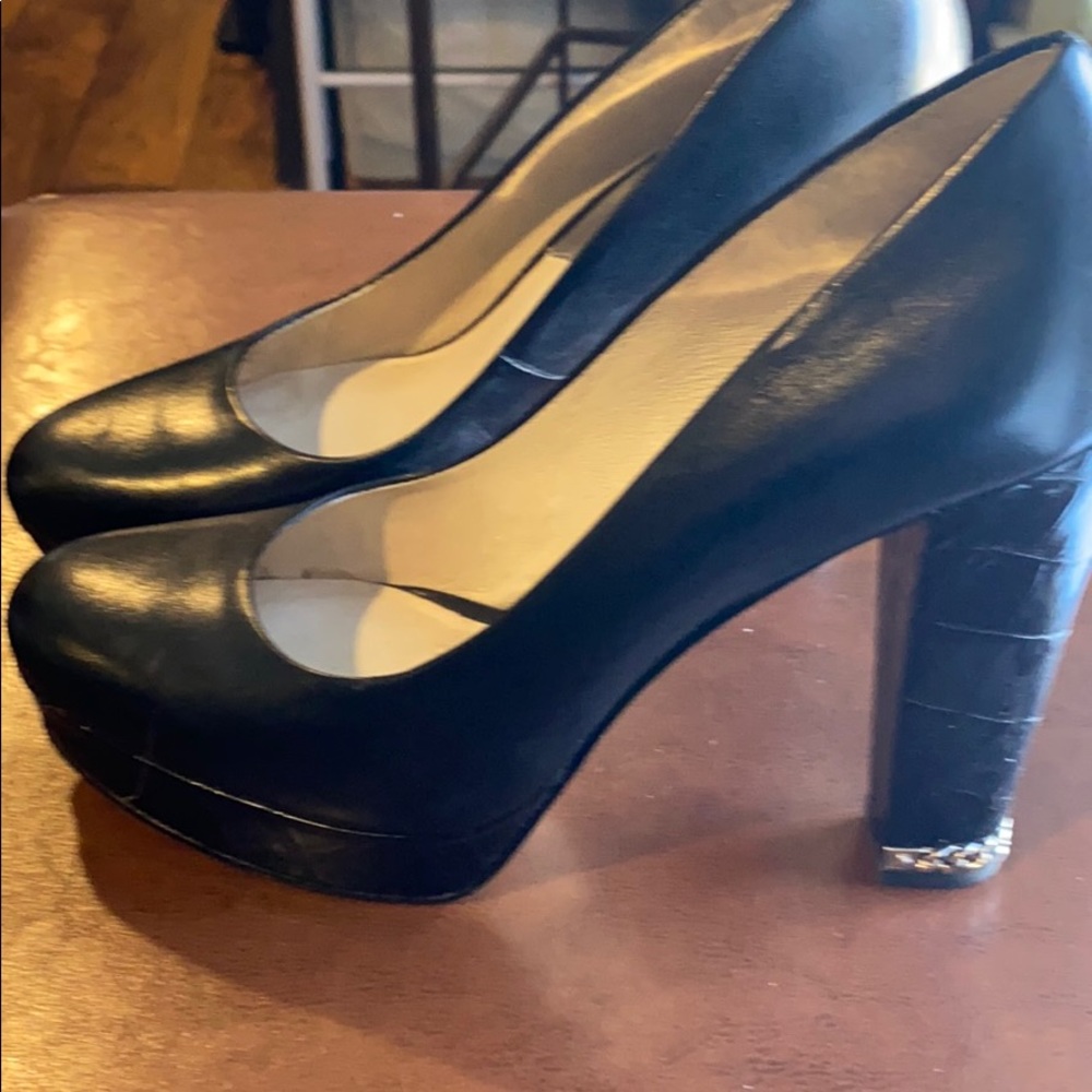 Michael Kors Platform pump
